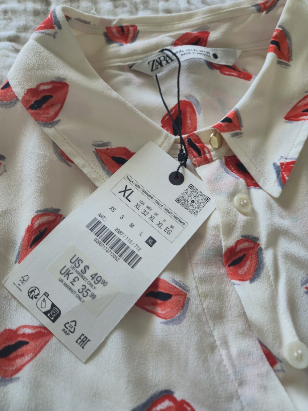 Zara White Shirt with Red Lip Print - Women's Casual Button-Down